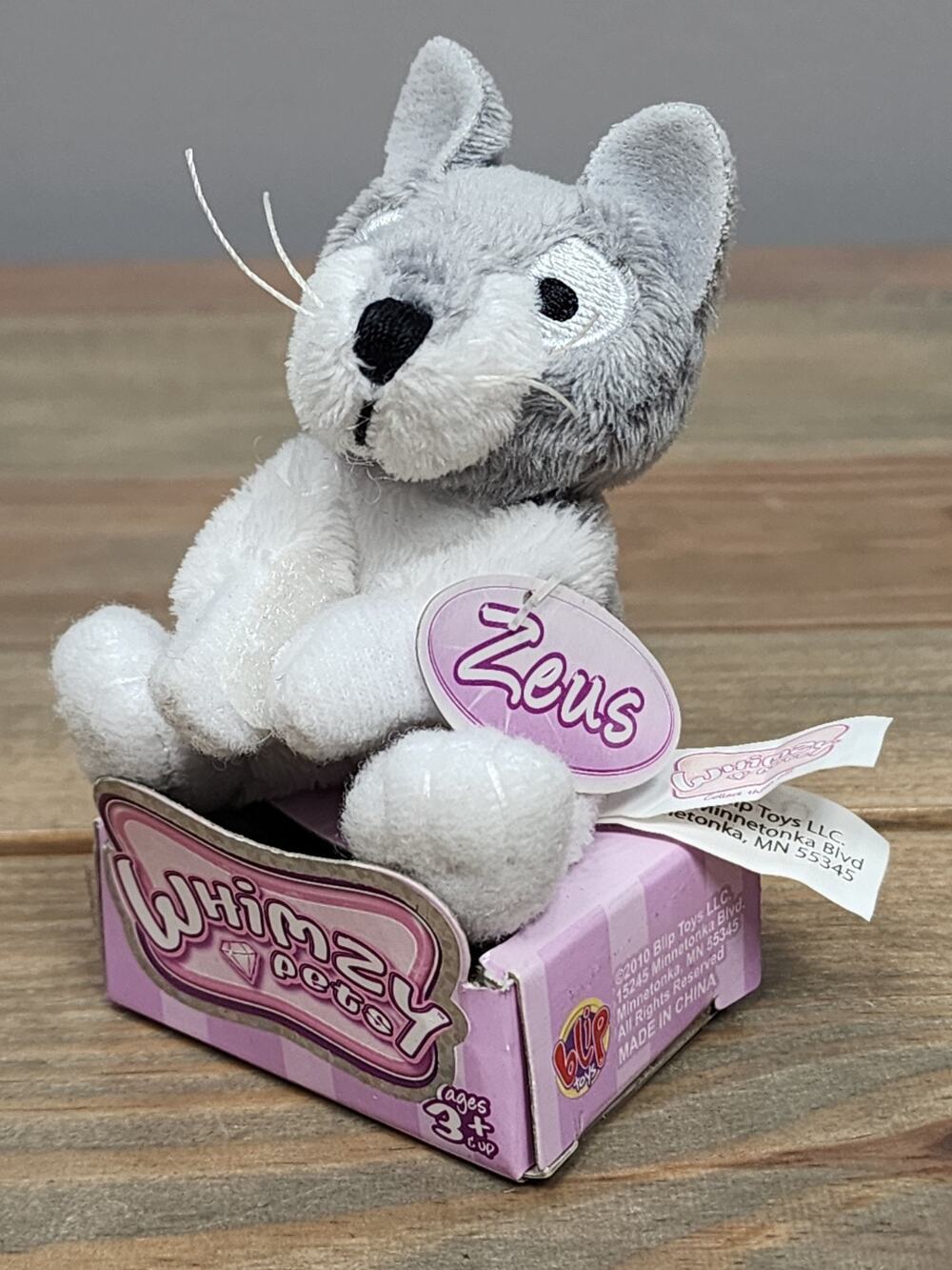 Whimzy Pets Zeus Wolf/Dog